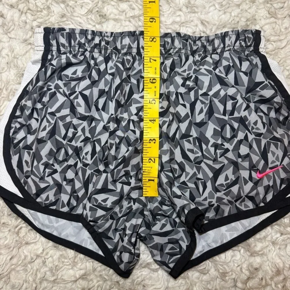 Nike Women's Dri-Fit Tempo‎ Running Shorts Size XS Small Geometric Print